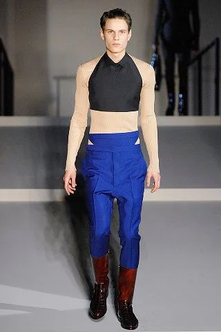Look 16